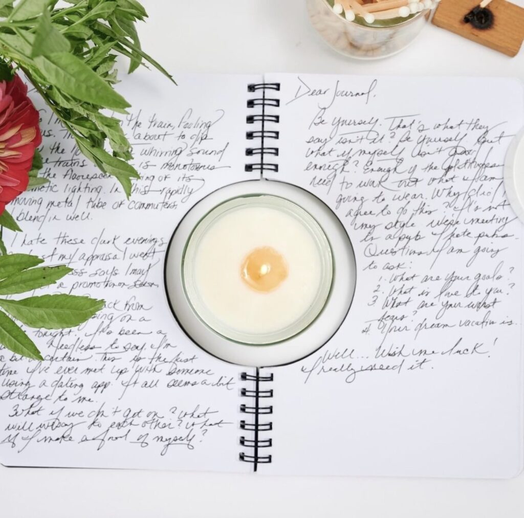 journal-candle-petitepetitions